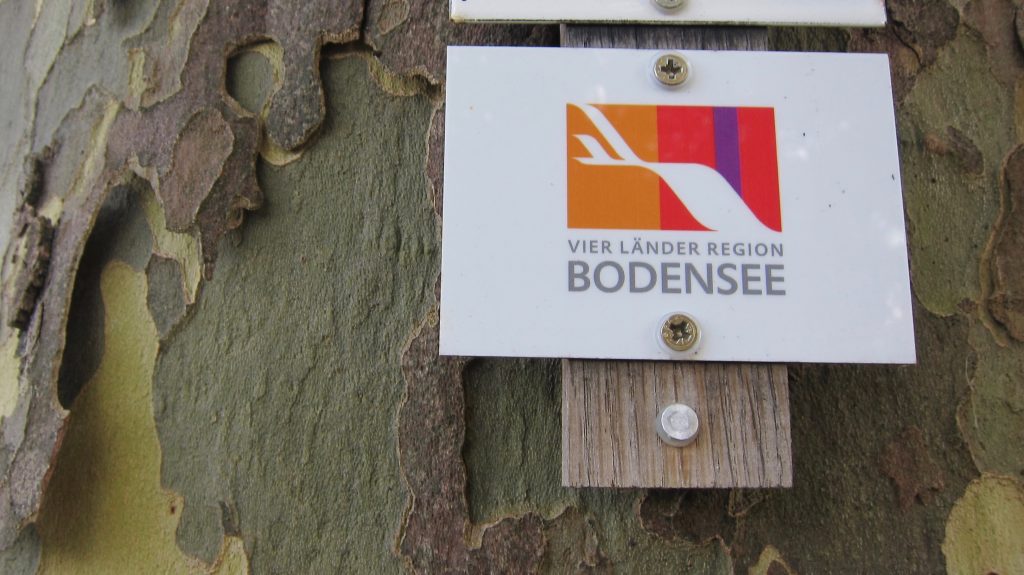 Beschilderung der Vier Länder Region Bodensee zum Wanderweg Seegang